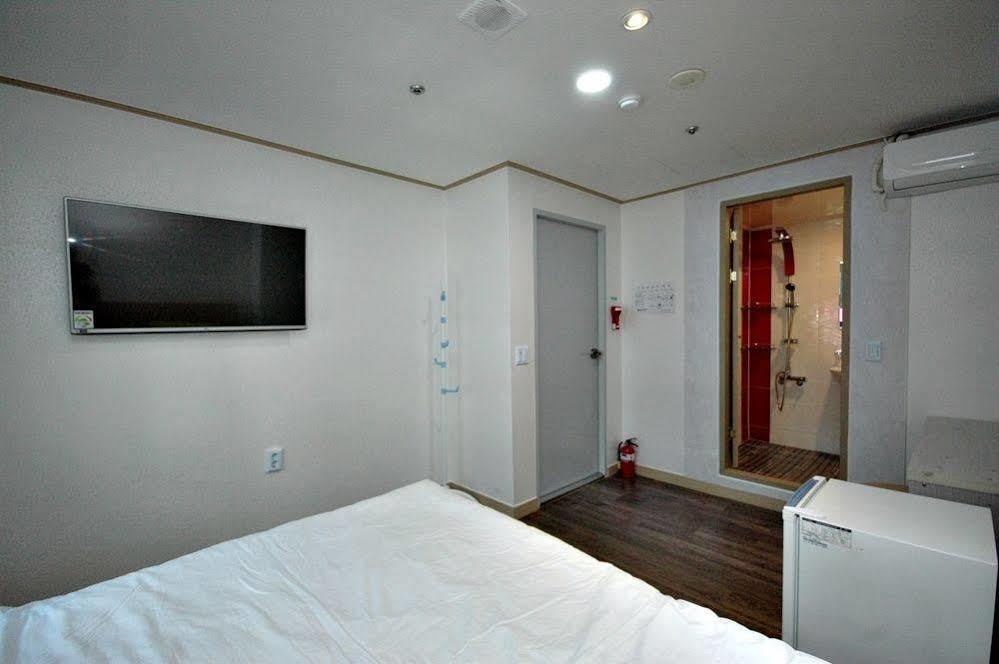 Eel Guesthouse Сеул Экстерьер фото